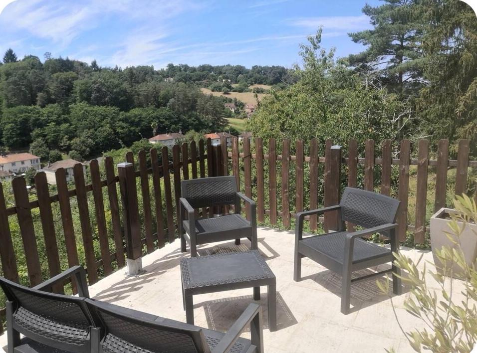 Chambre Meublee Avec Vue Panoramique A Perigueux Sanilhac  Ngoại thất bức ảnh